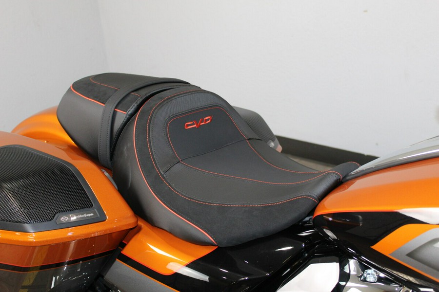 Harley-Davidson® CVO Street Glide 2026 Torched Orange CVO Tri-Tone