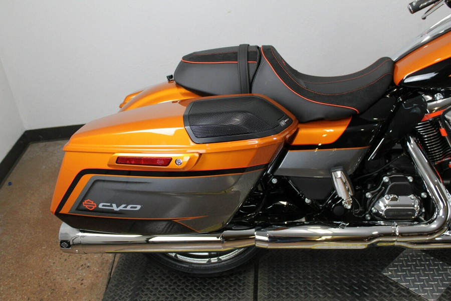 Harley-Davidson® CVO Street Glide 2026 Torched Orange CVO Tri-Tone