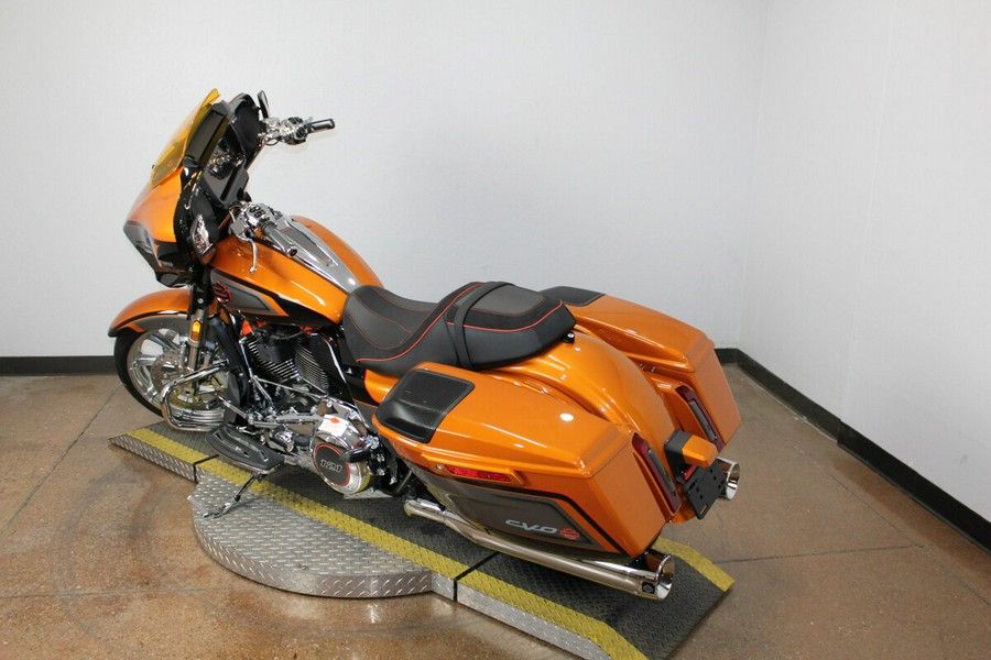 Harley-Davidson® CVO Street Glide 2026 Torched Orange CVO Tri-Tone