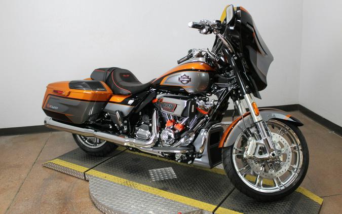 Harley-Davidson® CVO Street Glide 2026 FLHXSE 84680417 TORCHED ORANGE W/ PINSTRIPE