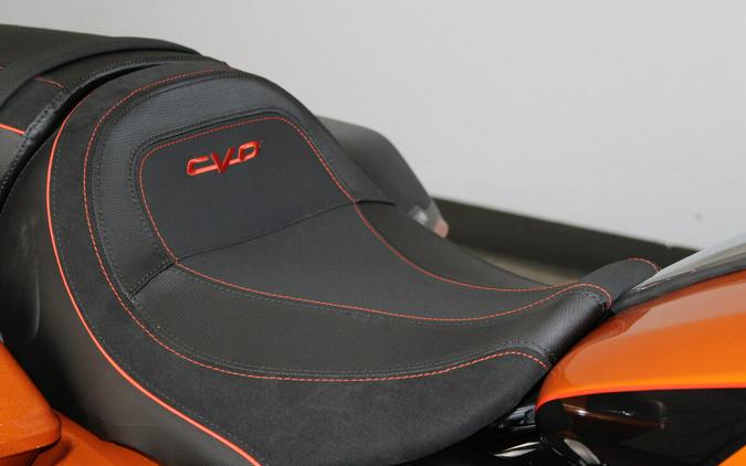 Harley-Davidson® CVO Street Glide 2026 FLHXSE 84680417 TORCHED ORANGE W/ PINSTRIPE