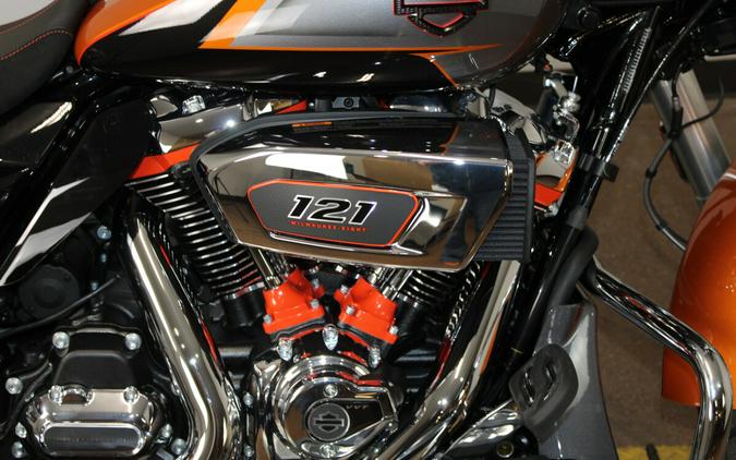 Harley-Davidson® CVO Street Glide 2026 FLHXSE 84680417 TORCHED ORANGE W/ PINSTRIPE