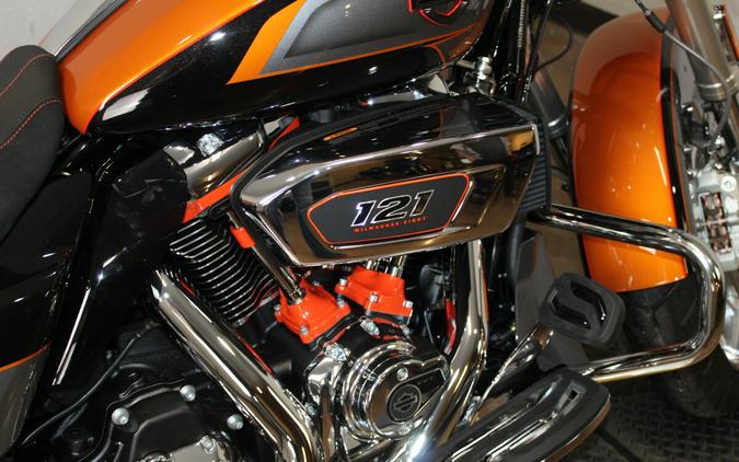 Harley-Davidson® CVO Street Glide 2026 FLHXSE 84680417 TORCHED ORANGE W/ PINSTRIPE