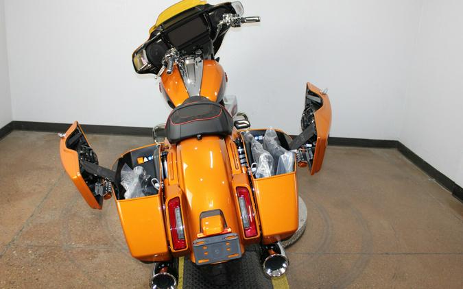 Harley-Davidson® CVO Street Glide 2026 FLHXSE 84680417 TORCHED ORANGE W/ PINSTRIPE