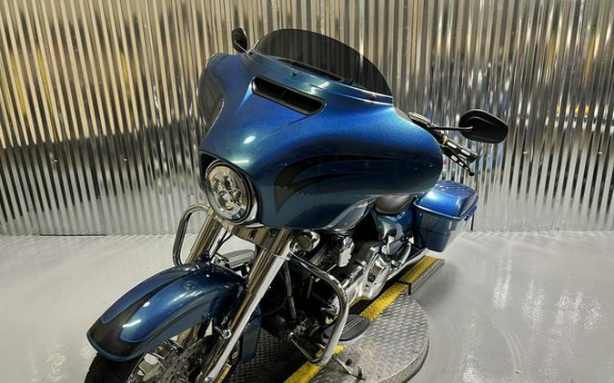 2014 Harley-Davidson FLHX - Street Glide