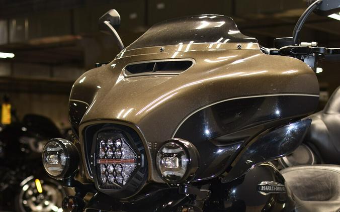 2020 Harley-Davidson Tri Glide Ultra FLHTCUTG