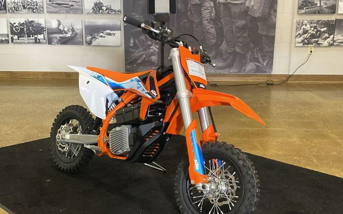 2024 KTM SX-E 3