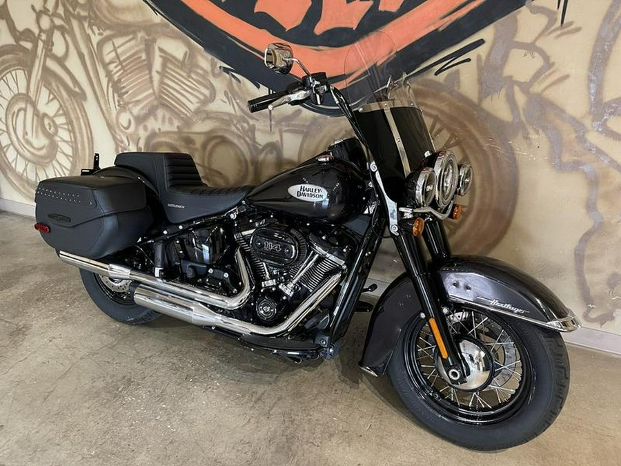 2021 Harley-Davidson® FLHCS - Heritage Classic 114