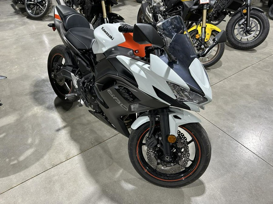 2023 Kawasaki Ninja® 650 Base