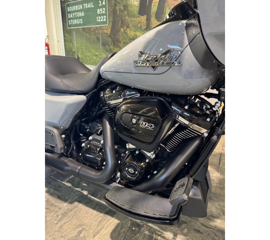 2025 Harley-Davidson Road Glide 3