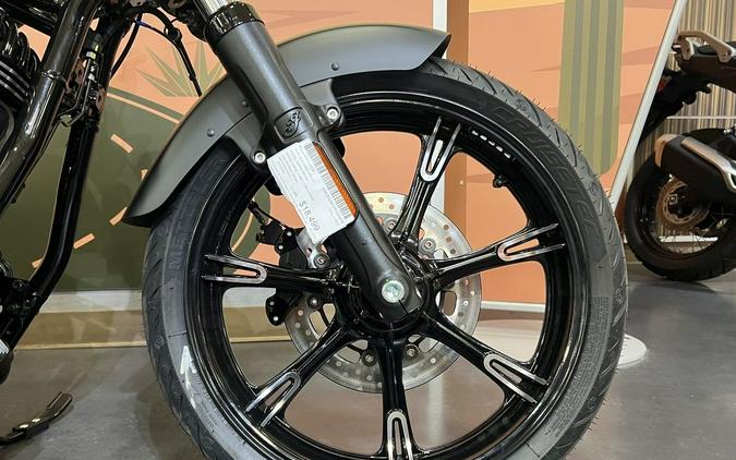 2025 Indian Motorcycle® Chief® Dark Horse® Black Smoke