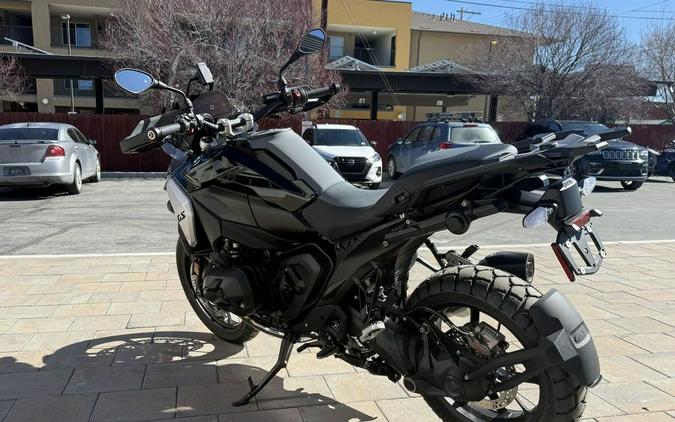 2026 BMW R 1300 RS Triple Black