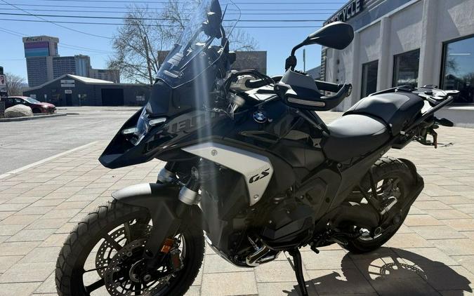 2026 BMW R 1300 RS Triple Black