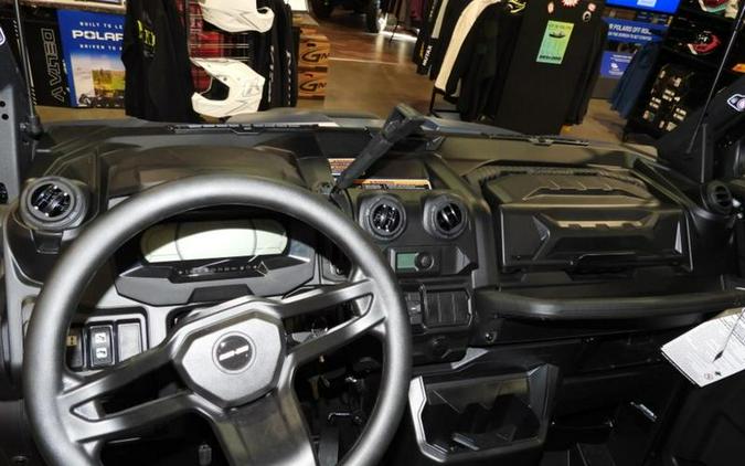 2026 Can-Am® Defender 6x6 Limited HD10