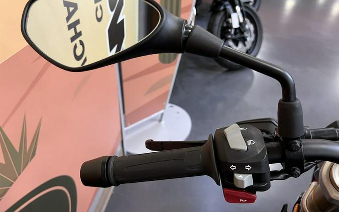 2025 BMW G 310 R Style Passion