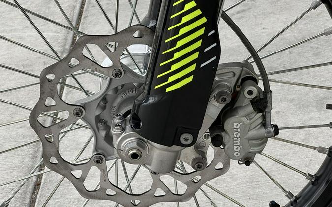 2025 Triumph TF 250-X Jet Black/Pure White