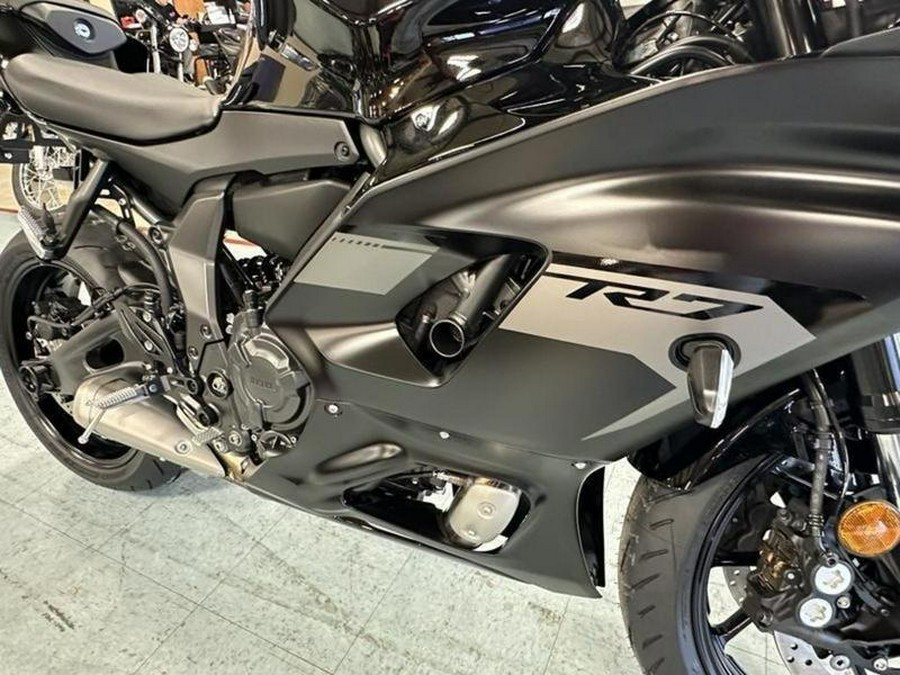 2025 Yamaha YZF-R7