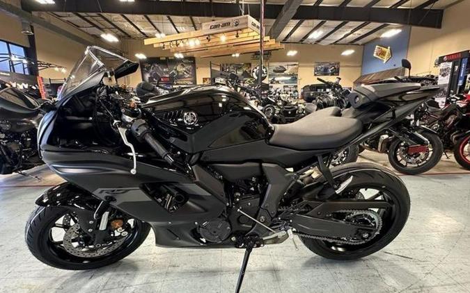 2025 Yamaha YZF-R7