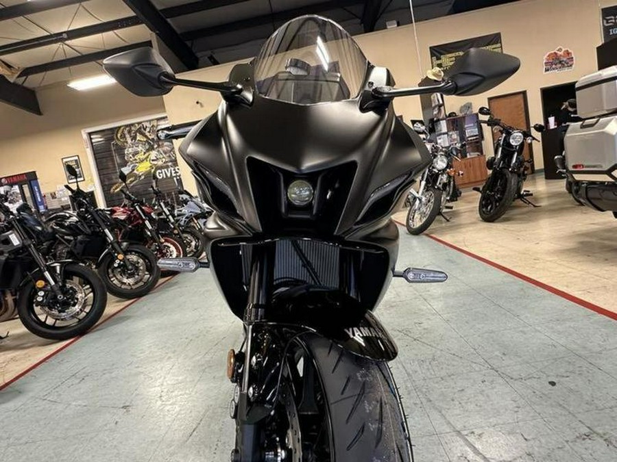 2025 Yamaha YZF-R7