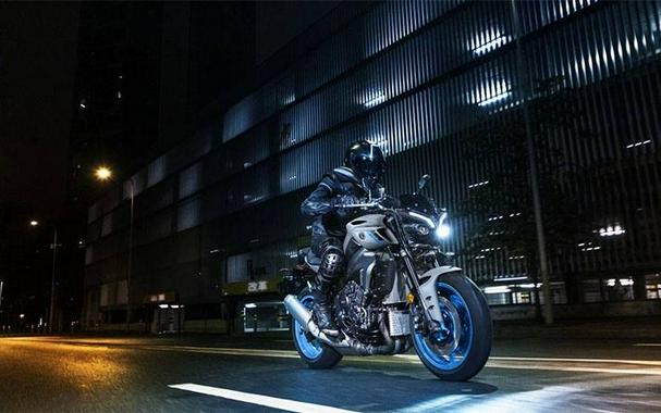 2025 MT-10 - Yamaha