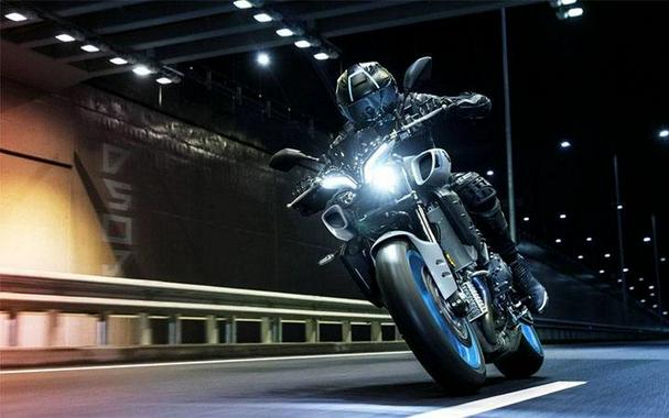 2025 MT-10 - Yamaha