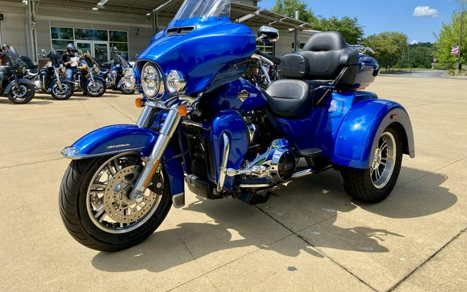 2024 Harley-Davidson® Tri Glide® Ultra Blue Burst