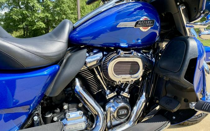 2024 Harley-Davidson® Tri Glide® Ultra Blue Burst