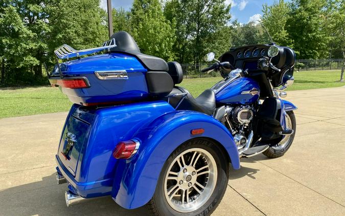 2024 Harley-Davidson® Tri Glide® Ultra Blue Burst