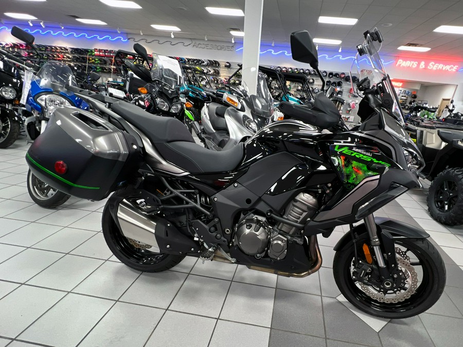 2022 Kawasaki Versys 1000 SE LT+