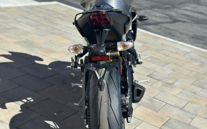 2024 Triumph Street Triple 765 RS Silver Ice