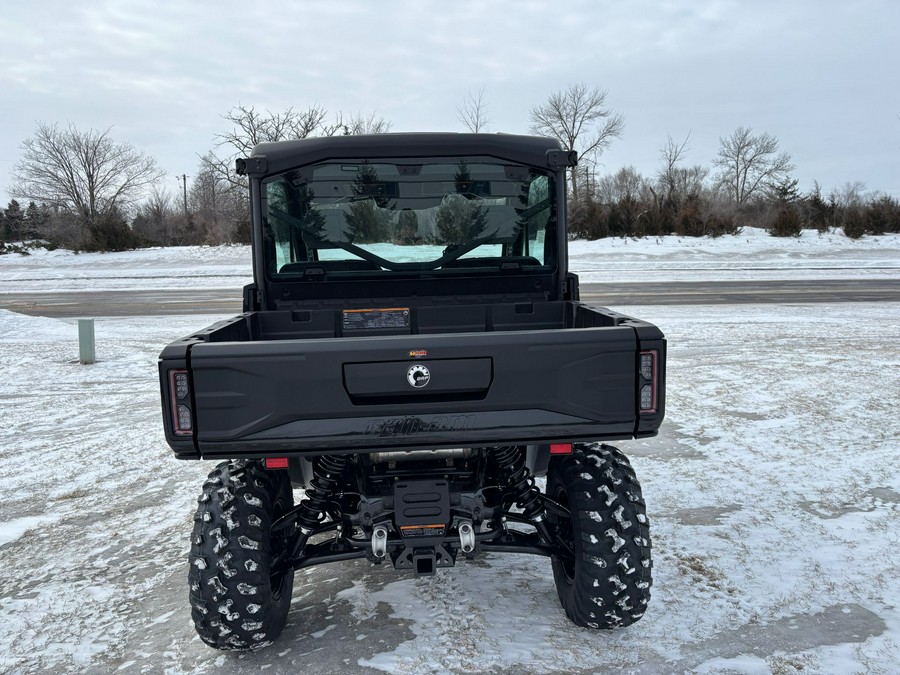 2026 Can-Am Defender XT CAB HD11