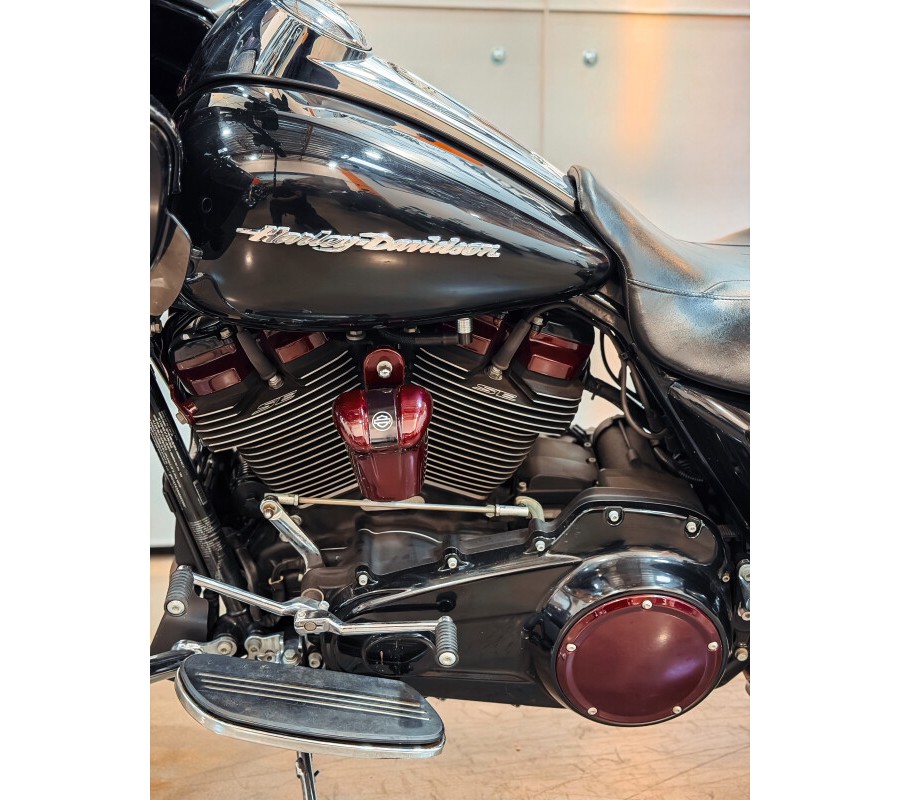 2017 Harley-Davidson® Road Glide® Special