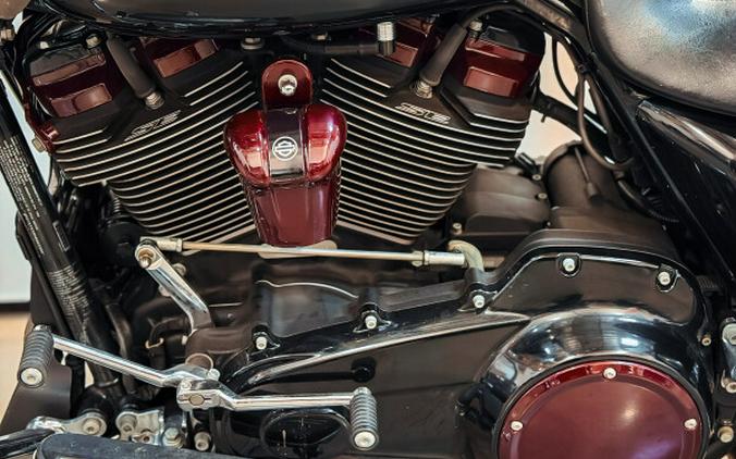 2017 Harley-Davidson® Road Glide® Special