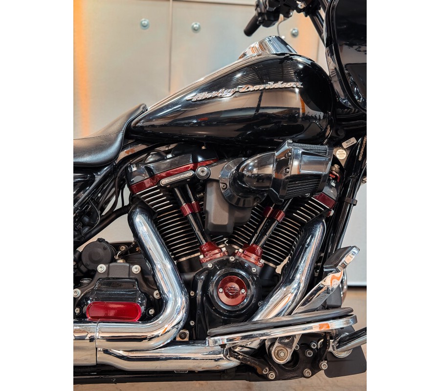 2017 Harley-Davidson® Road Glide® Special