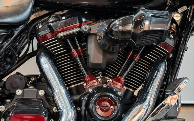 2017 Harley-Davidson® Road Glide® Special