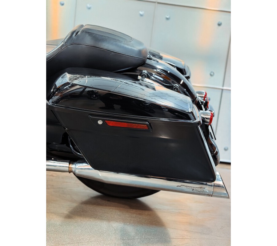2017 Harley-Davidson® Road Glide® Special