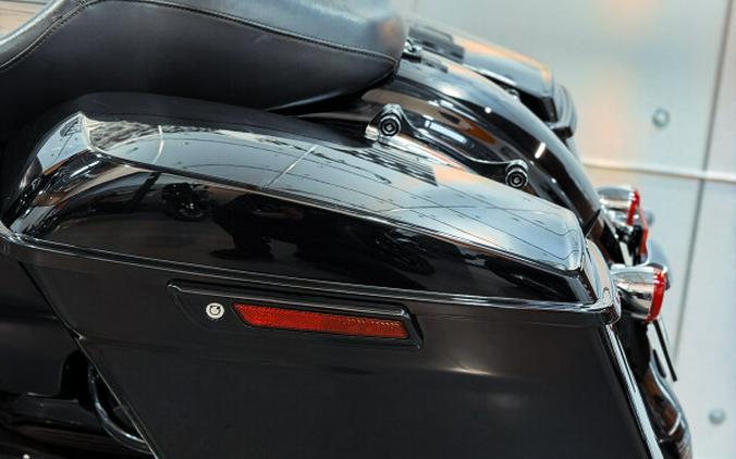 2017 Harley-Davidson® Road Glide® Special