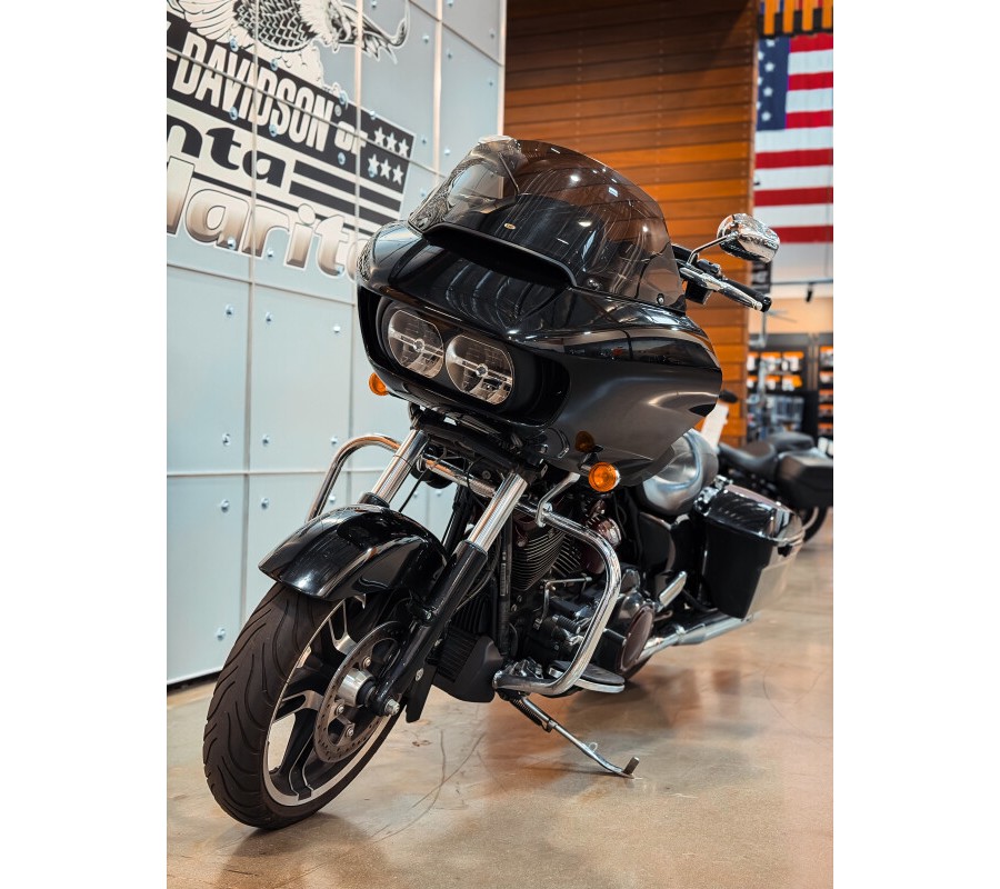 2017 Harley-Davidson® Road Glide® Special