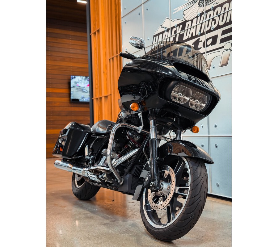 2017 Harley-Davidson® Road Glide® Special