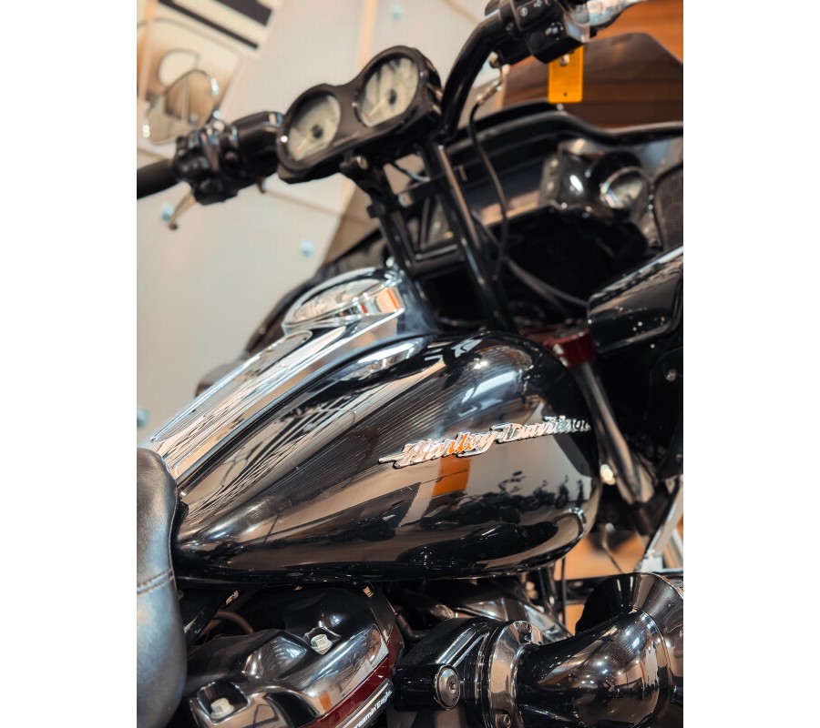 2017 Harley-Davidson® Road Glide® Special