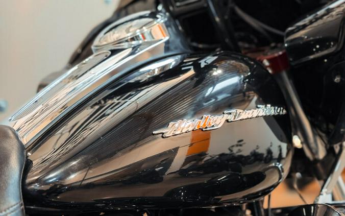 2017 Harley-Davidson® Road Glide® Special