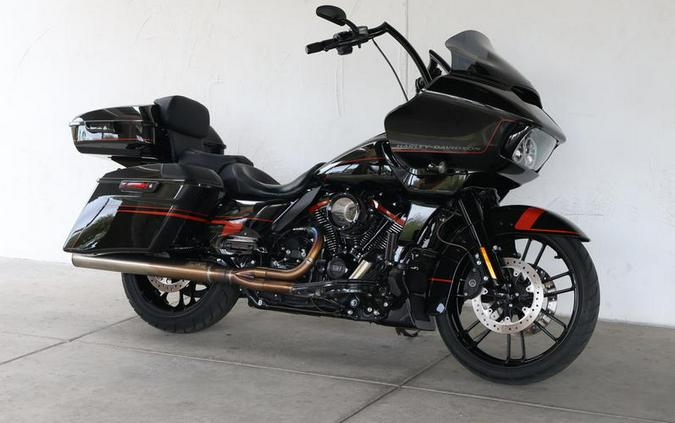 2018 Harley-Davidson® FLTRXSE - CVO™ Road Glide®