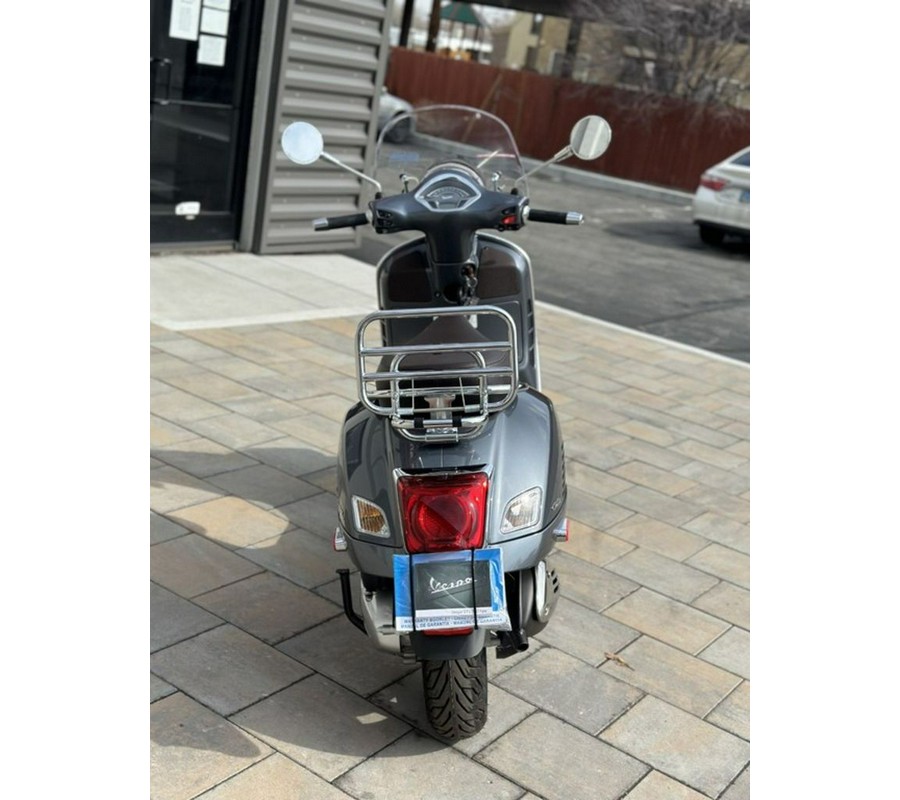 2022 Vespa GTS 300 Touring