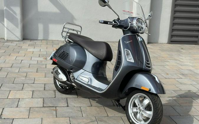 2022 Vespa GTS 300 Touring