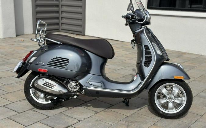 2022 Vespa GTS 300 Touring