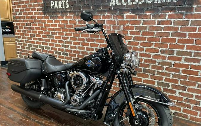 2025 Harley-Davidson Softail FLHC - Heritage Classic