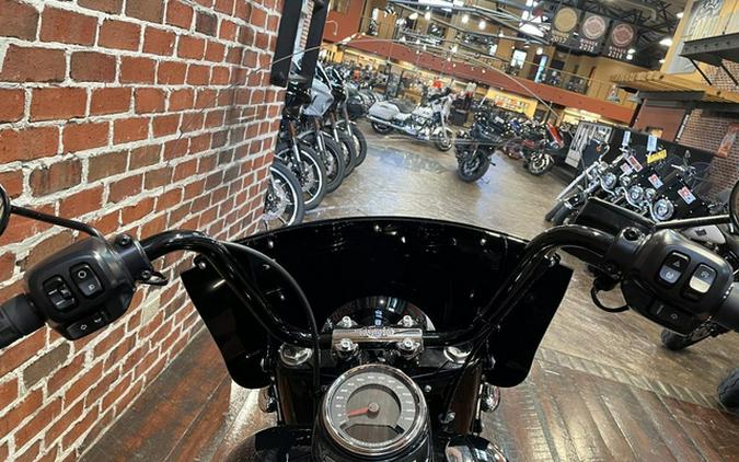 2025 Harley-Davidson Softail FLHC - Heritage Classic