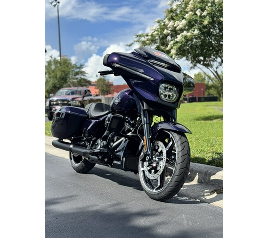 2025 Harley-Davidson FLHX - Street Glide