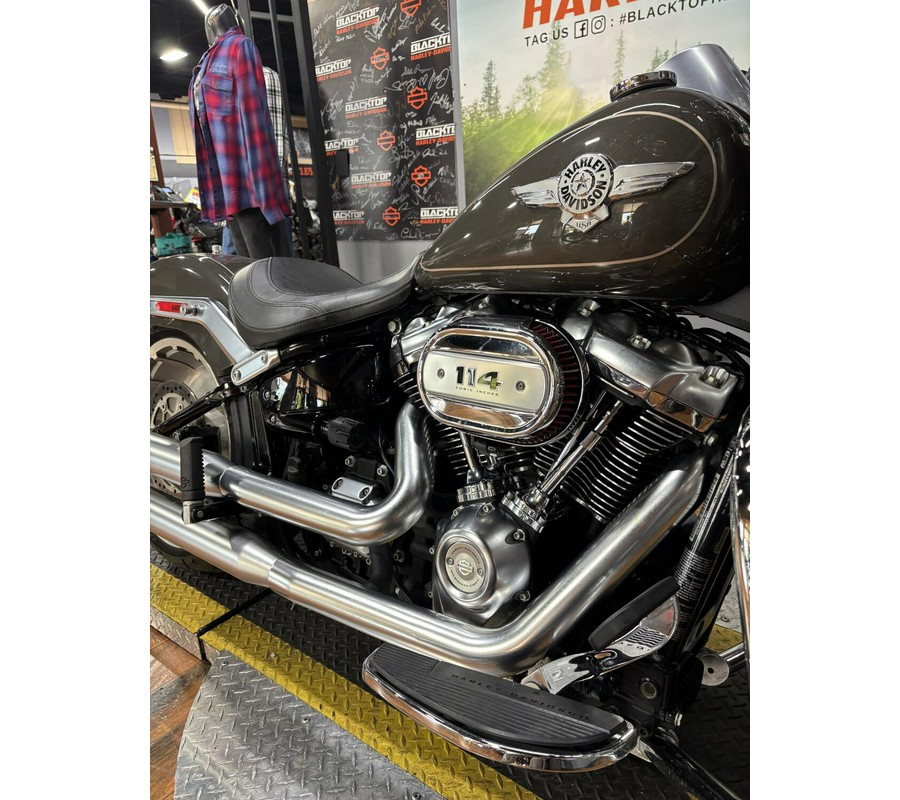 2018 Harley-Davidson Fat Boy 114 INDUSTRIAL GRAY W/PINSTRIPE