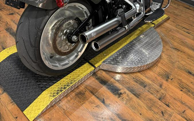 2018 Harley-Davidson Fat Boy 114 INDUSTRIAL GRAY W/PINSTRIPE